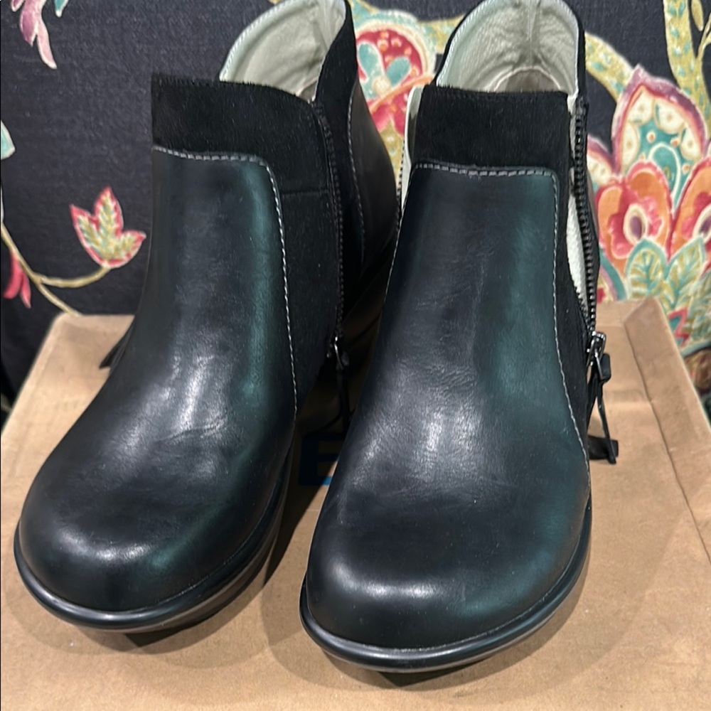 JBU Black Ankle Booties